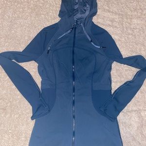 Blue Lululemon reversible jacket. Size 6  very good condition